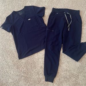 Womens Figs size small